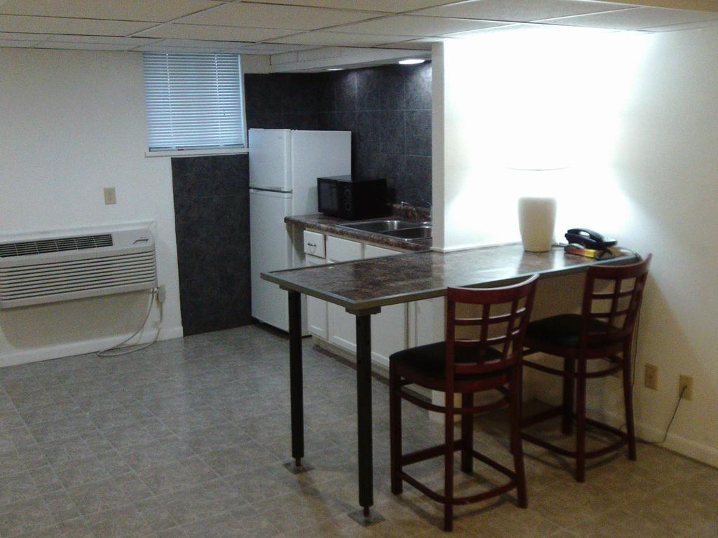 5Th Avenue Inn & Suites โรเชสเตอร์ ภายนอก รูปภาพ