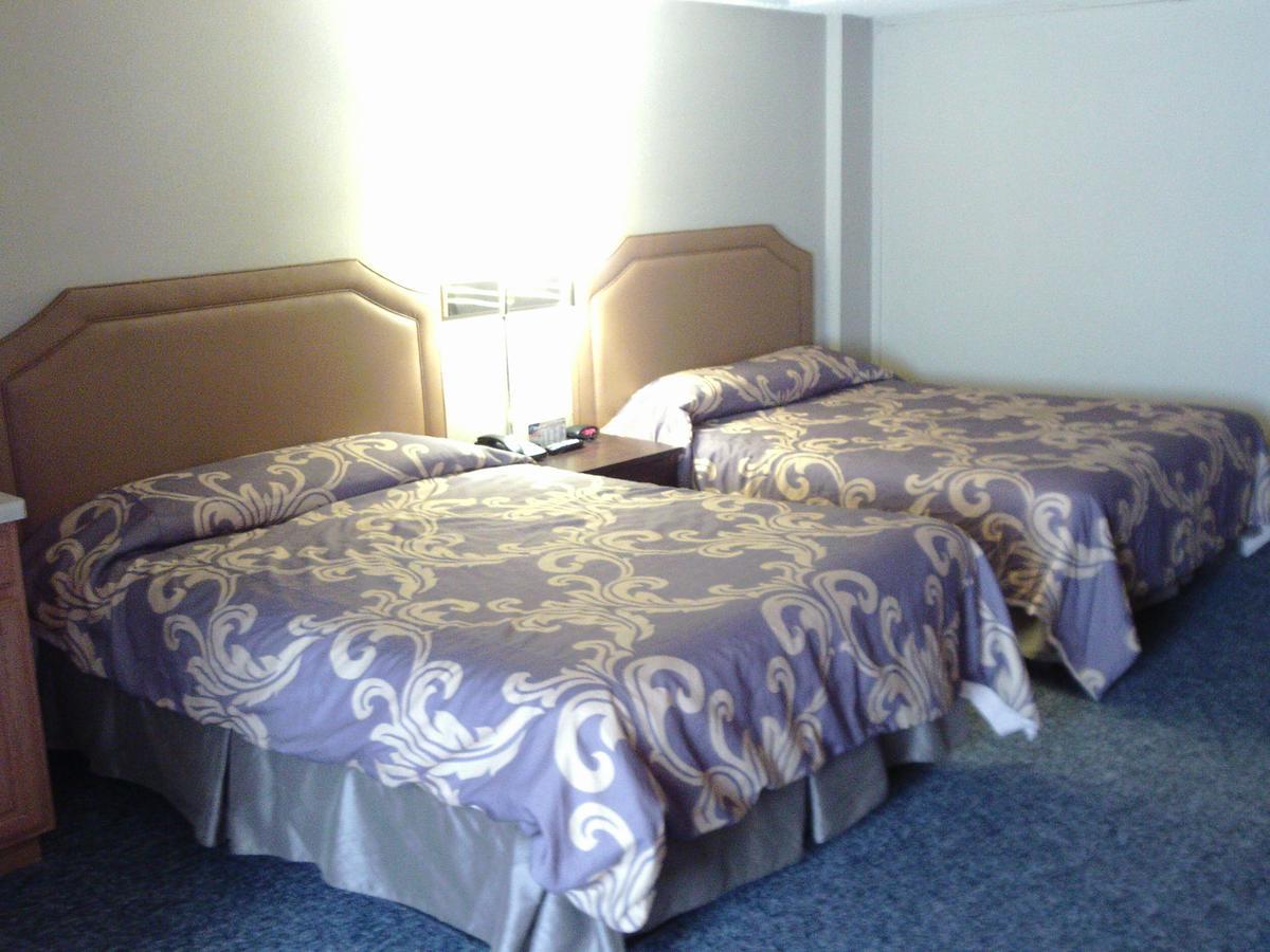 5Th Avenue Inn & Suites โรเชสเตอร์ ภายนอก รูปภาพ