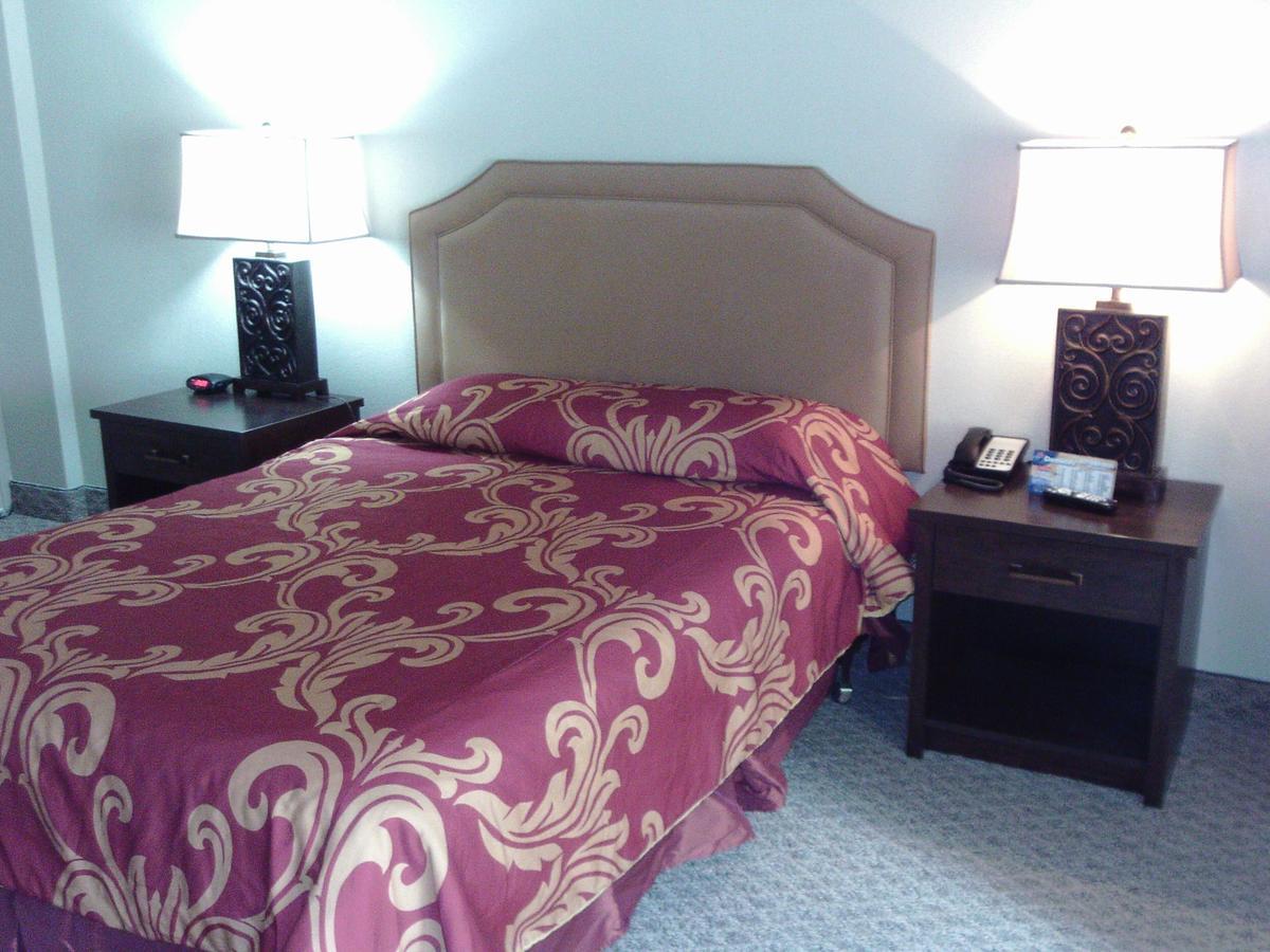 5Th Avenue Inn & Suites โรเชสเตอร์ ภายนอก รูปภาพ